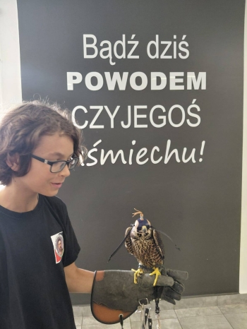 w32