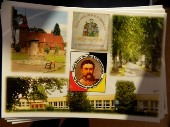 Pamiątkowa pocztówka wydana z okazji Święta Szkoły  rok szkolny 2021 2022.JPG