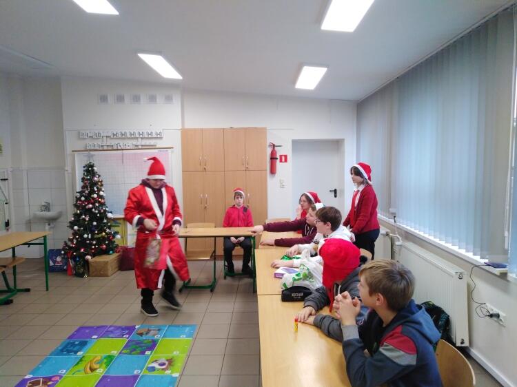 Zespół Szkół Im Macieja Rataja W Reszlu Mikołajki i ,,Matematyka z Mikołajem'' - Zespół Szkół im. Jana III